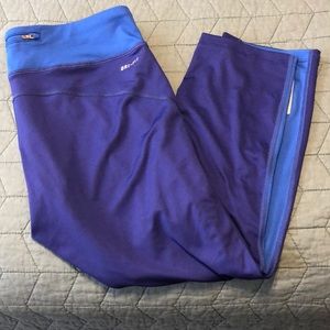 Ladies Nike Dri fit Capri leggings